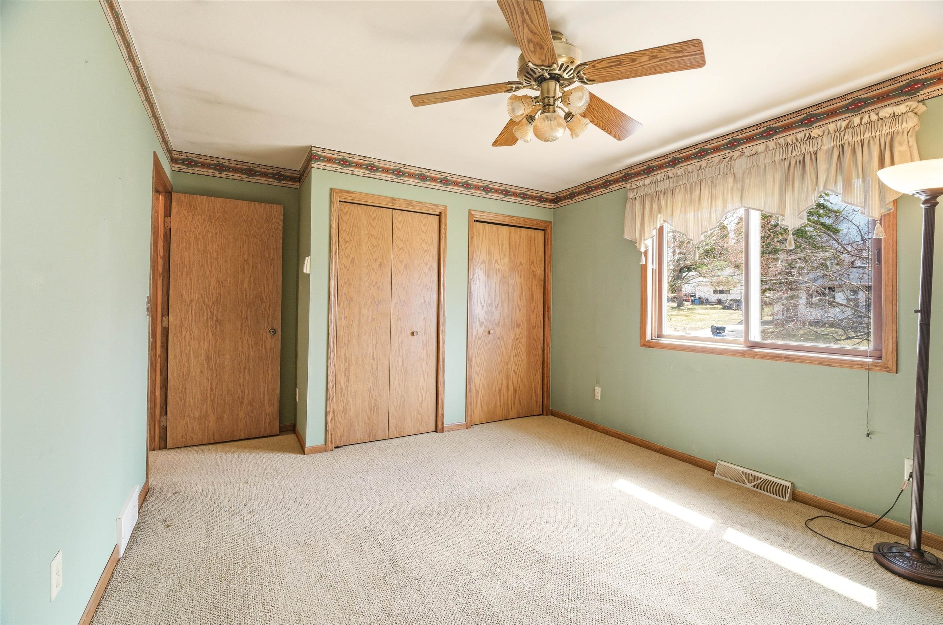 321 Superior Street Omro, WI 54963 - Photo 11 of 26