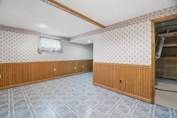 $229,900 | 321 Superior Street, Omro, WI 54963