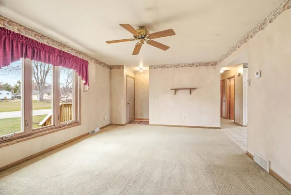 $229,900 | 321 Superior Street, Omro, WI 54963