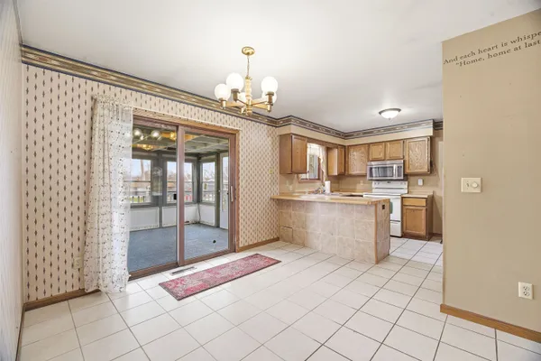 $229,900 | 321 Superior Street, Omro, WI 54963