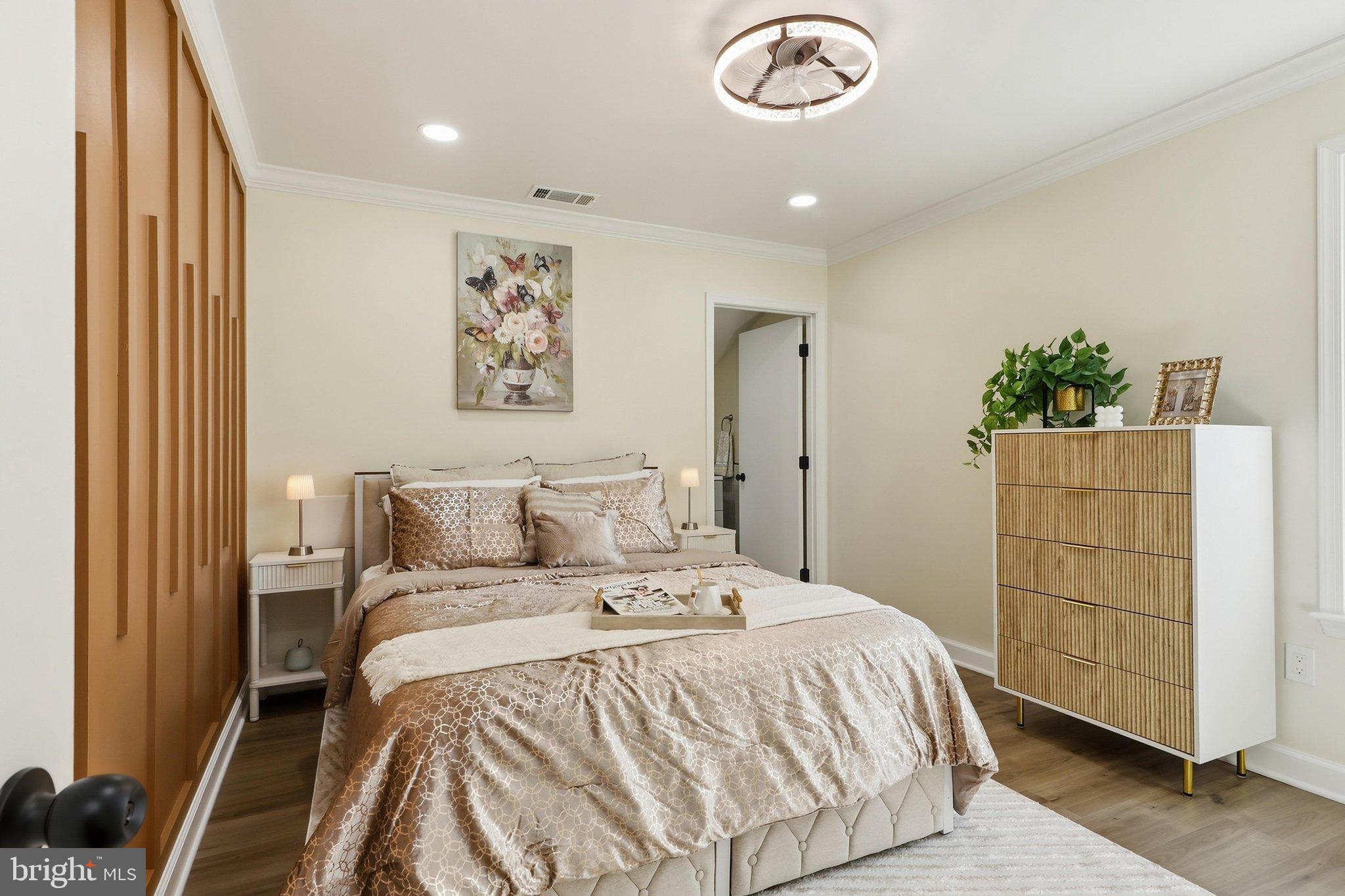 6231 Marlora Road Baltimore, MD 21239 - Photo 8 of 24 Primary suite, with luxury bath & walk-in closet