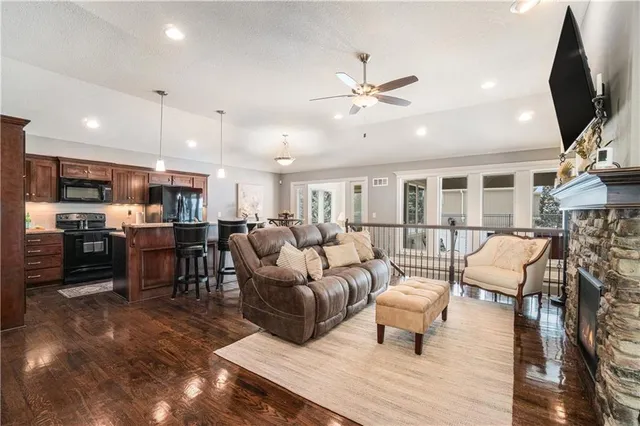 $499,950 | 21647 West 177th Terrace, Olathe, KS 66062