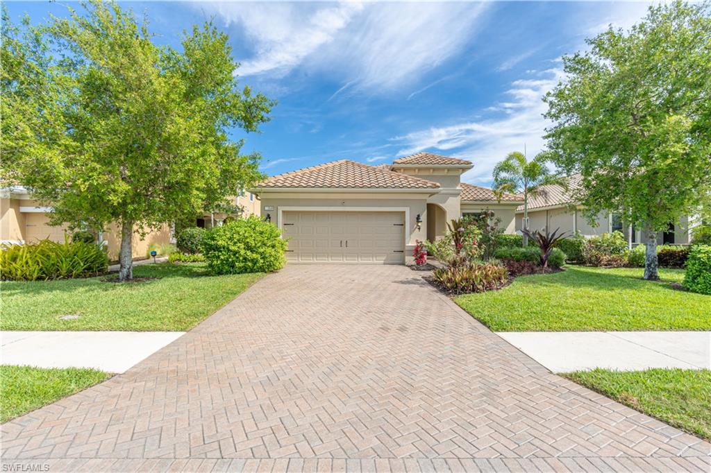 3549 Canopy Circle Naples, FL 34120 - Photo 3 of 50
