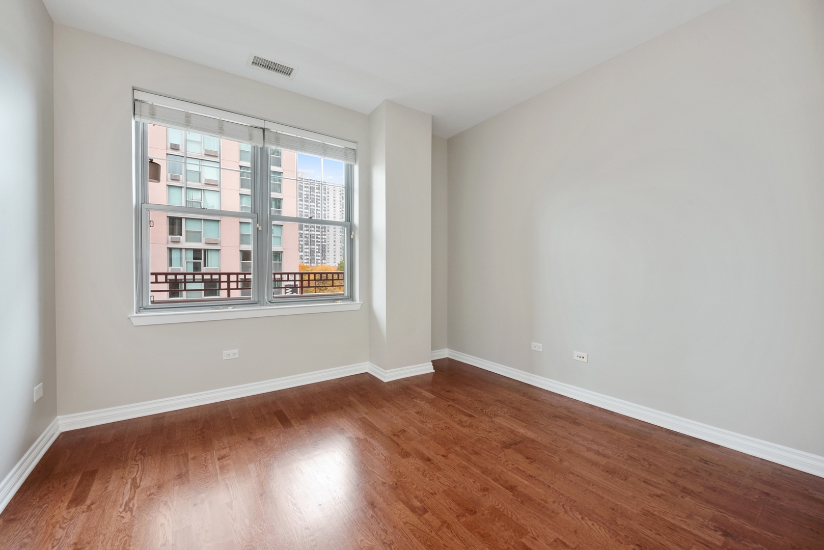 5556 North Sheridan Road, Unit 403 Chicago, IL 60640 - Photo 11 of 16