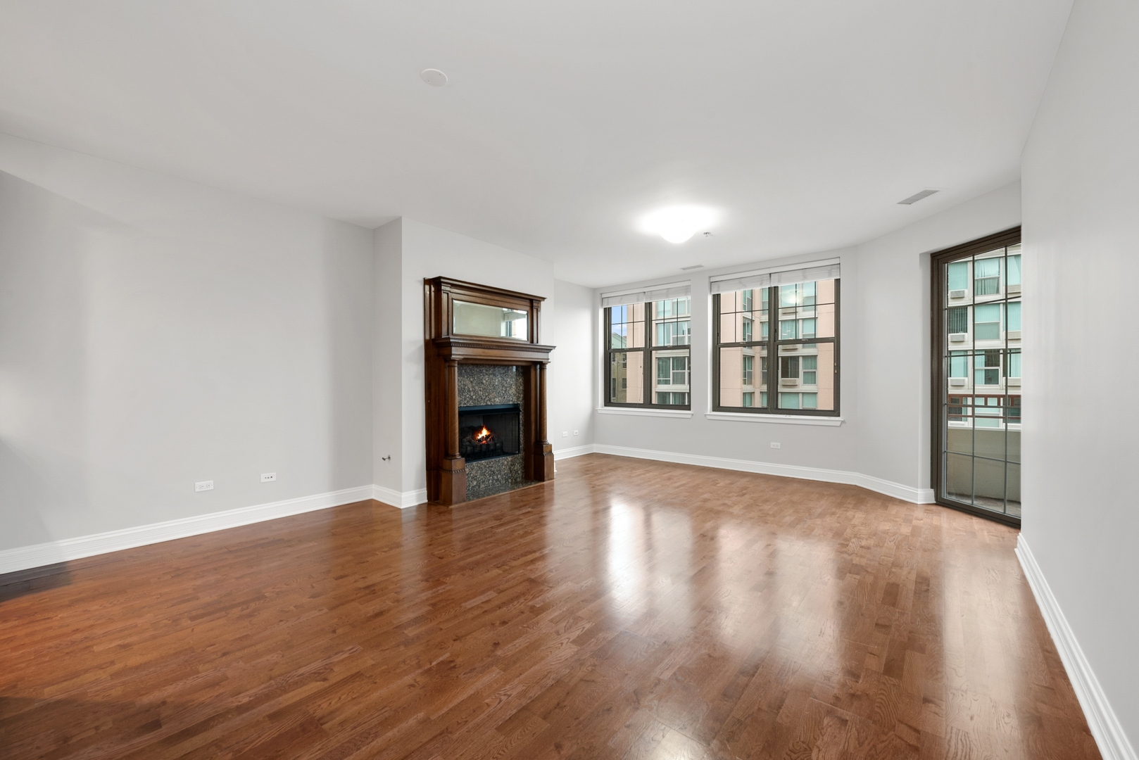 5556 North Sheridan Road, Unit 403 Chicago, IL 60640 - Photo 3 of 16
