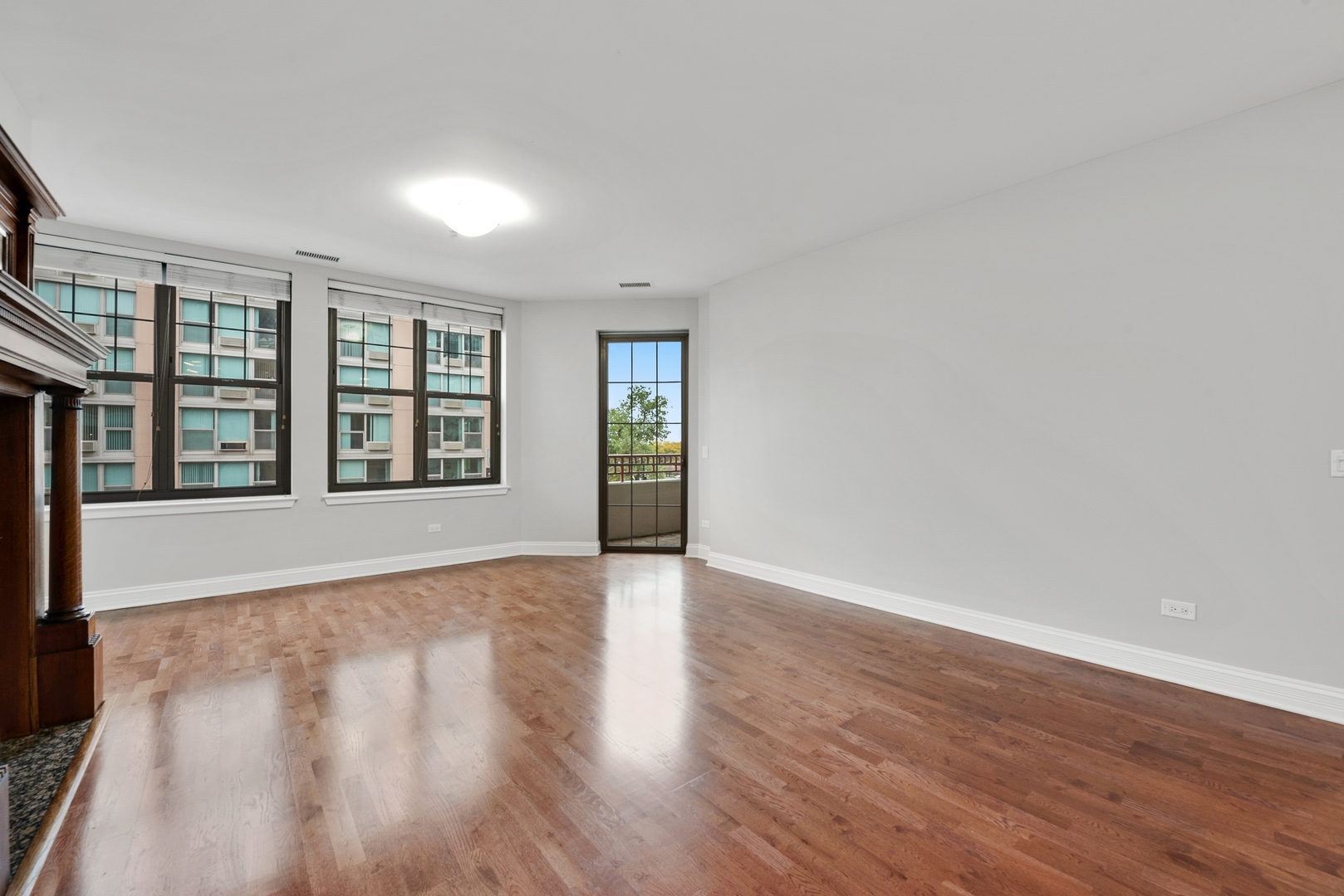 5556 North Sheridan Road, Unit 403 Chicago, IL 60640 - Photo 4 of 16