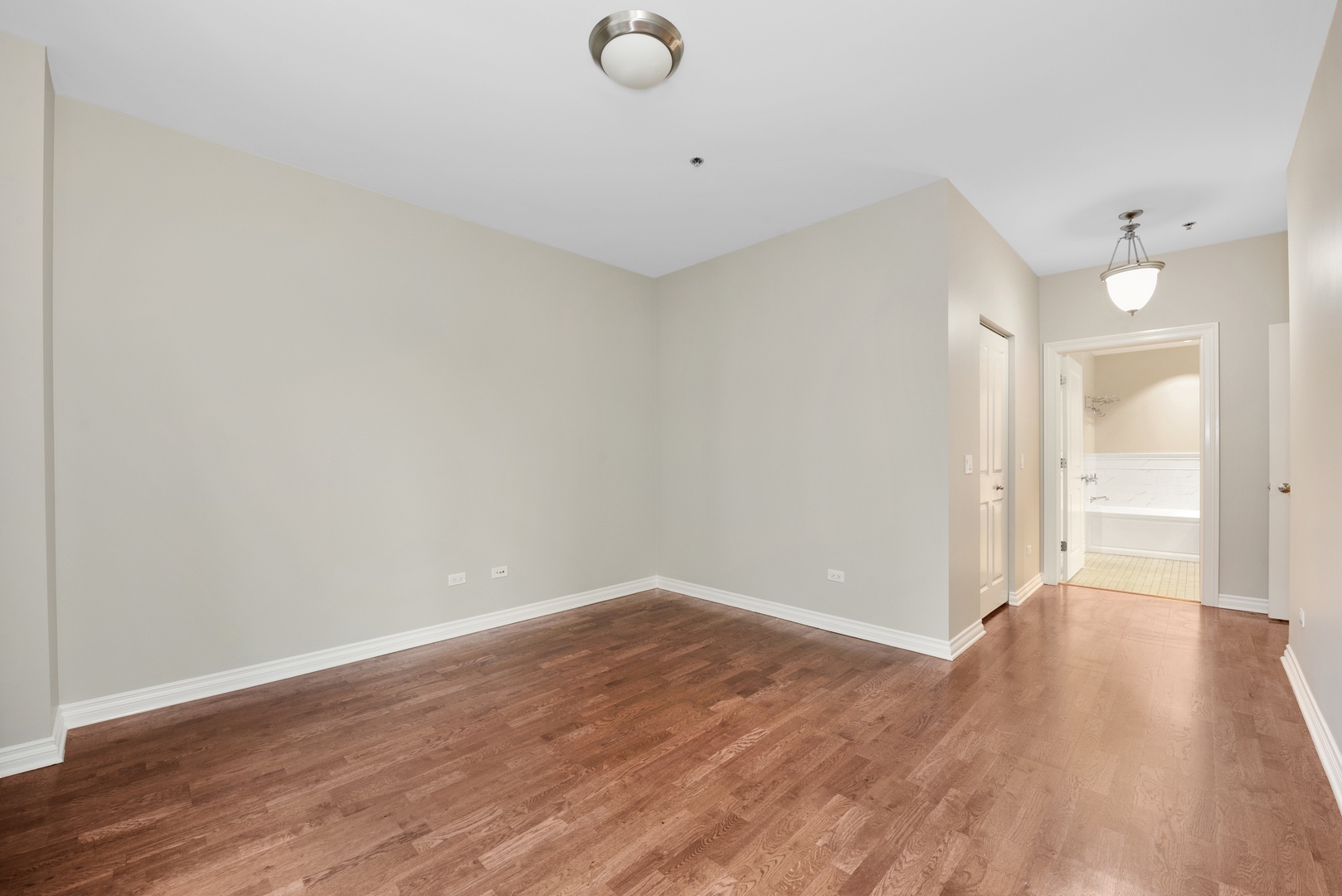 5556 North Sheridan Road, Unit 403 Chicago, IL 60640 - Photo 8 of 16