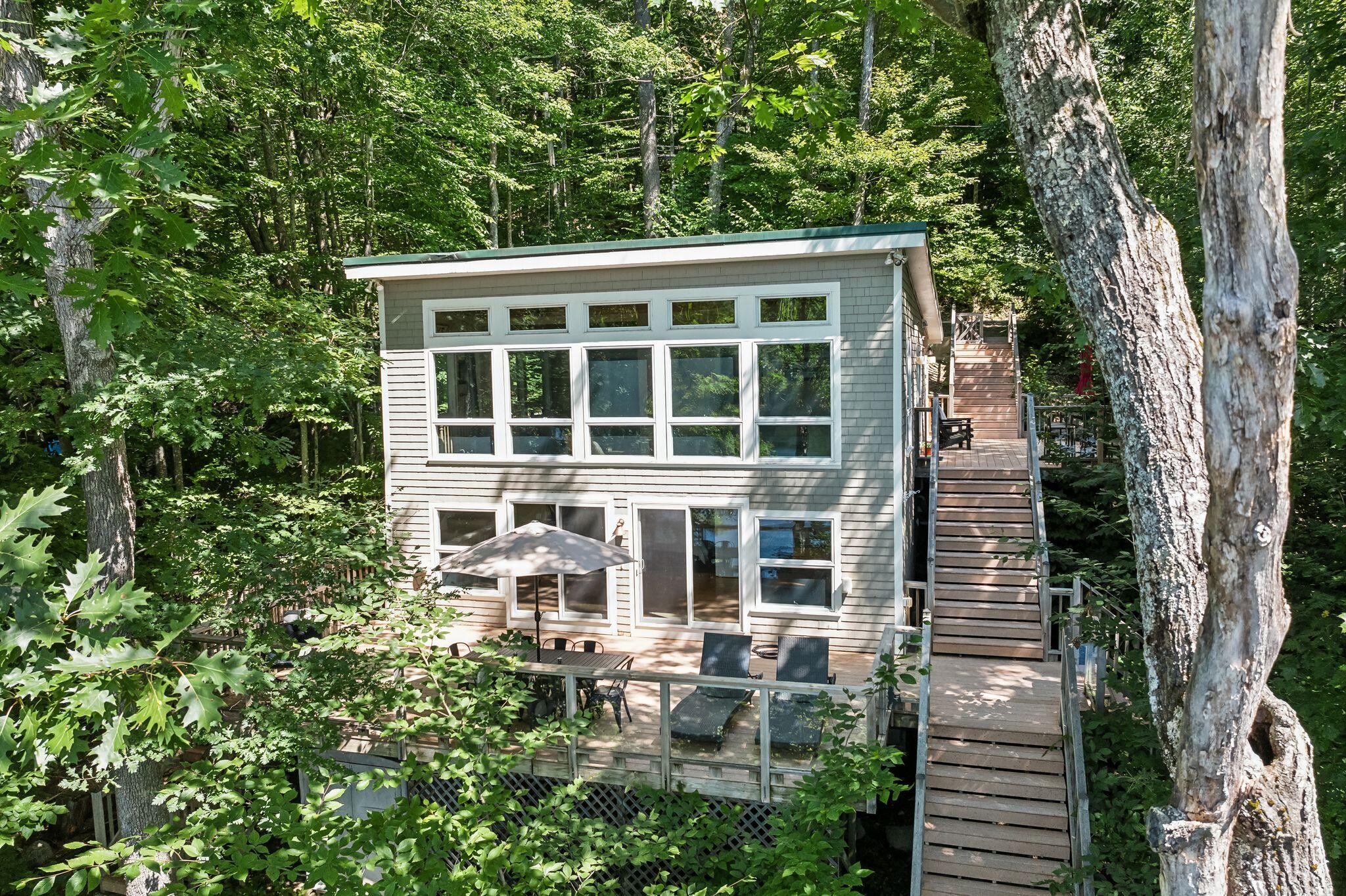Welcome to 20 Harbor Road!