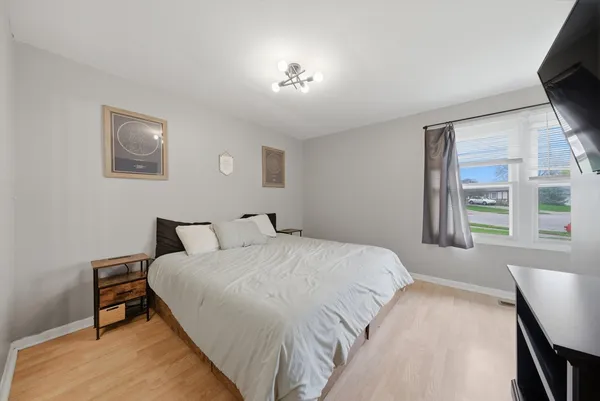 $329,900 | 1198 Arrowwood Court, Aurora, IL 60504