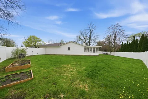 $329,900 | 1198 Arrowwood Court, Aurora, IL 60504