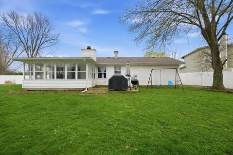 $329,900 | 1198 Arrowwood Court, Aurora, IL 60504