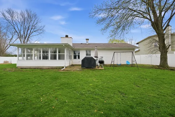 $329,900 | 1198 Arrowwood Court, Aurora, IL 60504