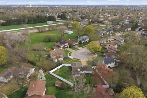 $329,900 | 1198 Arrowwood Court, Aurora, IL 60504