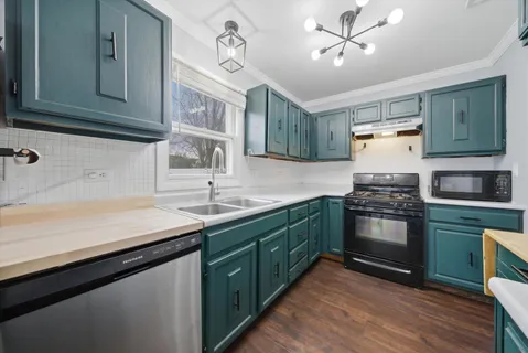 $329,900 | 1198 Arrowwood Court, Aurora, IL 60504