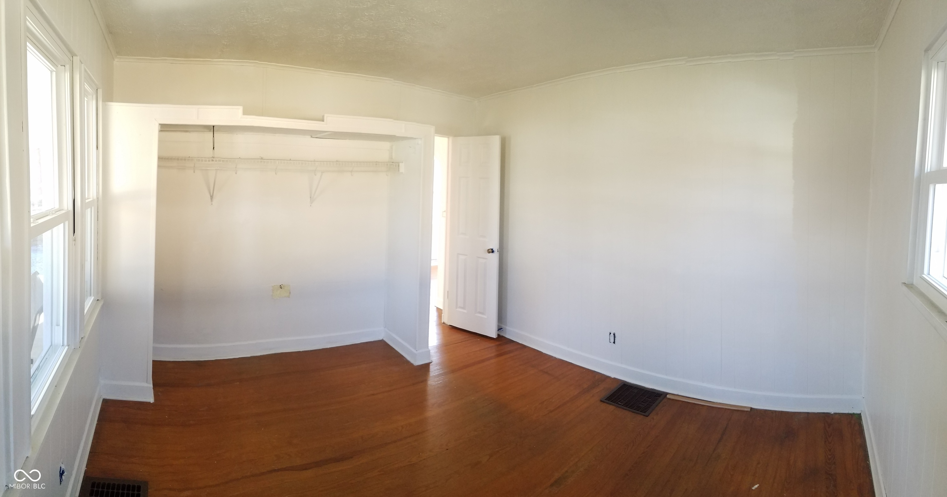 210 North Routiers Avenue Indianapolis, IN 46219 - Photo 9 of 20
