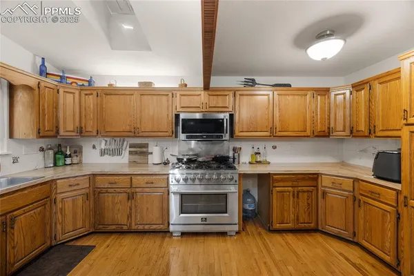 $399,900 | 1556 Willshire Drive, Colorado Springs, CO 80906