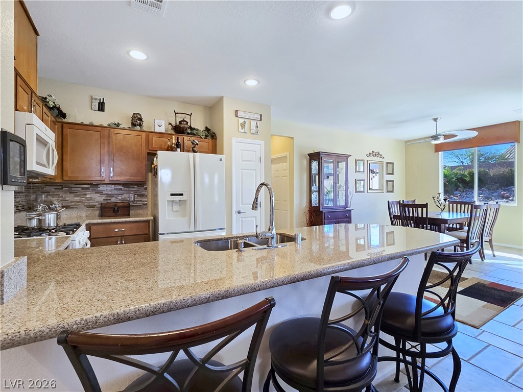 2485 Morrow Ridge Place Laughlin, NV 89029 - Photo 14 of 40