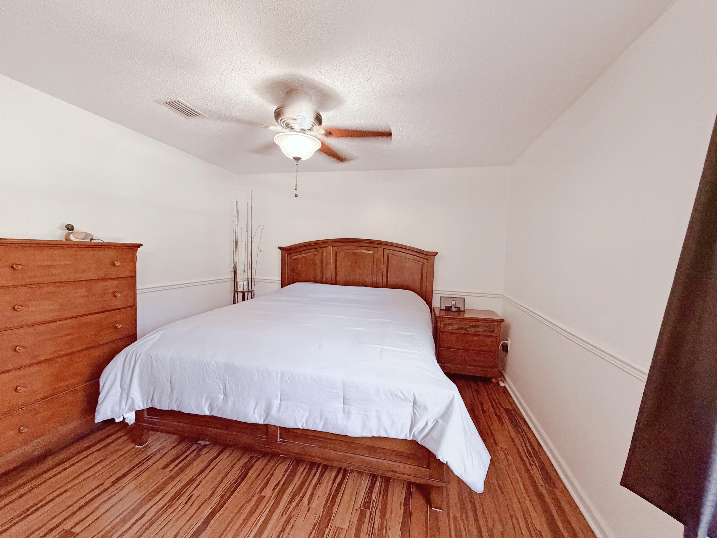 5555 Galaxy Drive Crestview, FL 32539 - Photo 12 of 31 IMG_3887