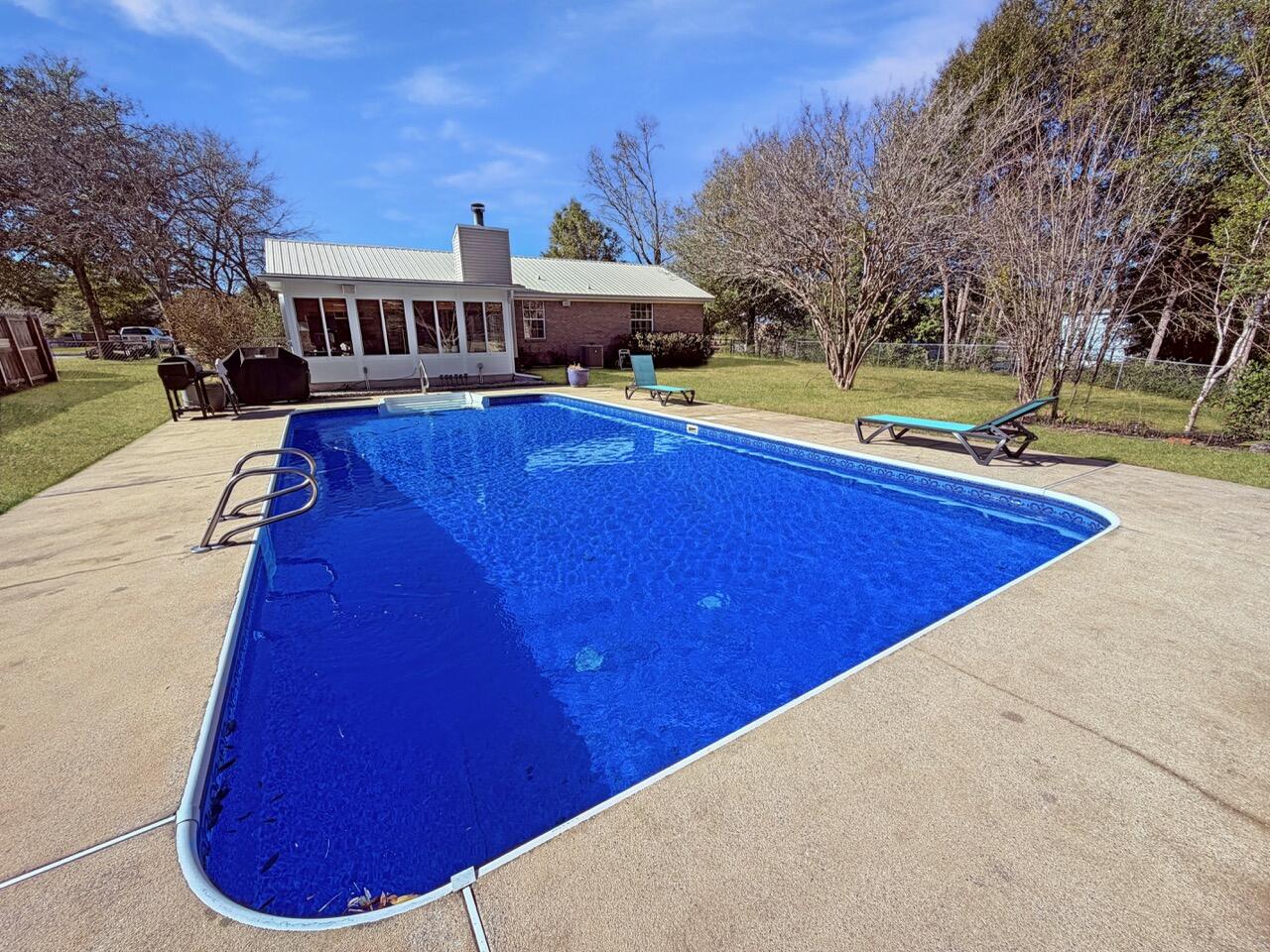 5555 Galaxy Drive Crestview, FL 32539 - Photo 29 of 31 IMG_3896 Large