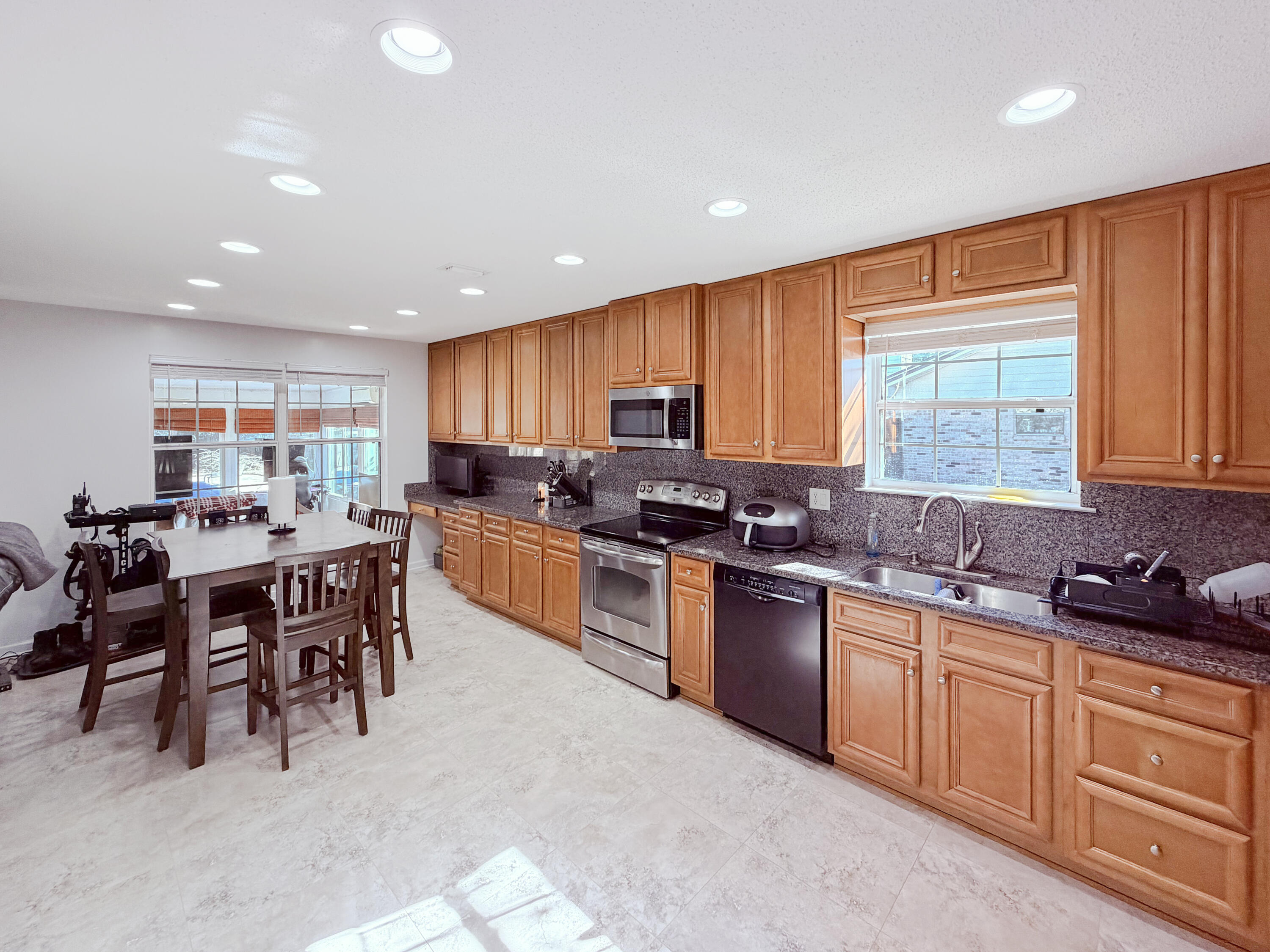 5555 Galaxy Drive Crestview, FL 32539 - Photo 5 of 31 IMG_3870