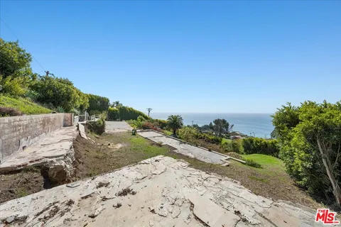$2,500,000 | 4755 Avenida Del Mar, Malibu, CA 90265