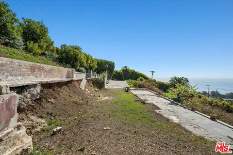$2,500,000 | 4755 Avenida Del Mar, Malibu, CA 90265
