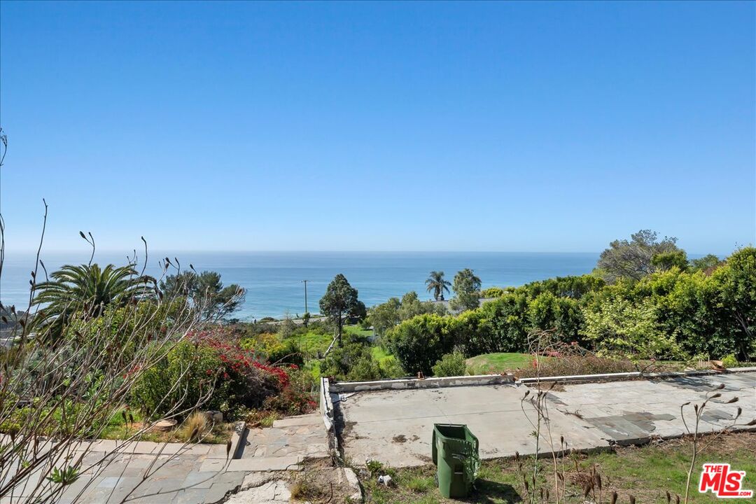 4755 Avenida Del Mar Malibu, CA 90265 - Photo 6 of 35