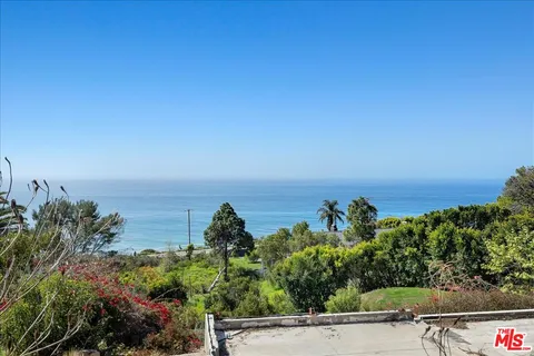 $2,500,000 | 4755 Avenida Del Mar, Malibu, CA 90265