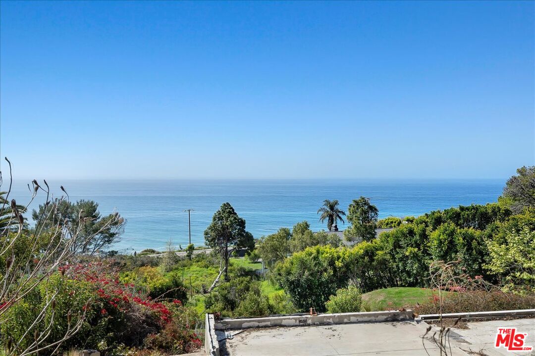 4755 Avenida Del Mar Malibu, CA 90265 - Photo 7 of 35