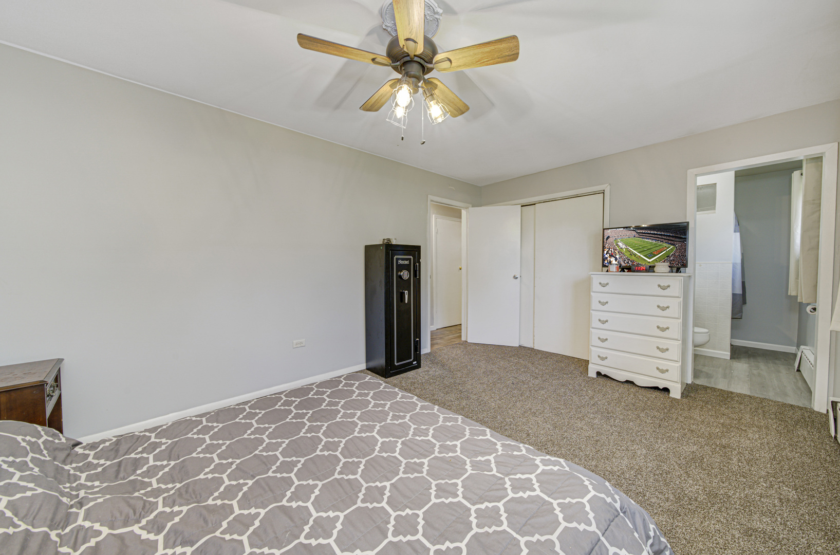 22729 Frederick Road Steger, IL 60475 - Photo 13 of 33 Gallery Image 13