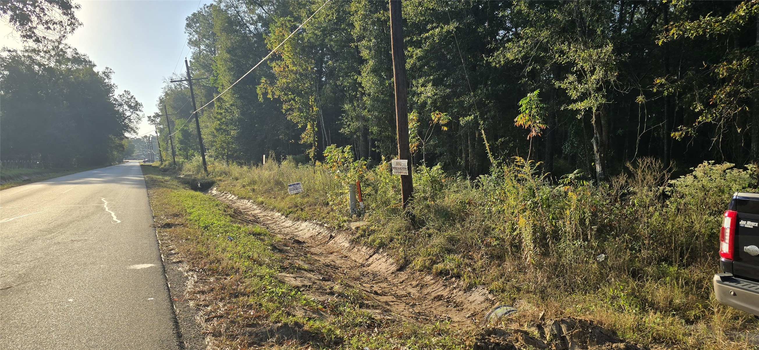 7555 Broussard Road Beaumont, TX 77713 - Photo 3 of 6 a view of backyard of house