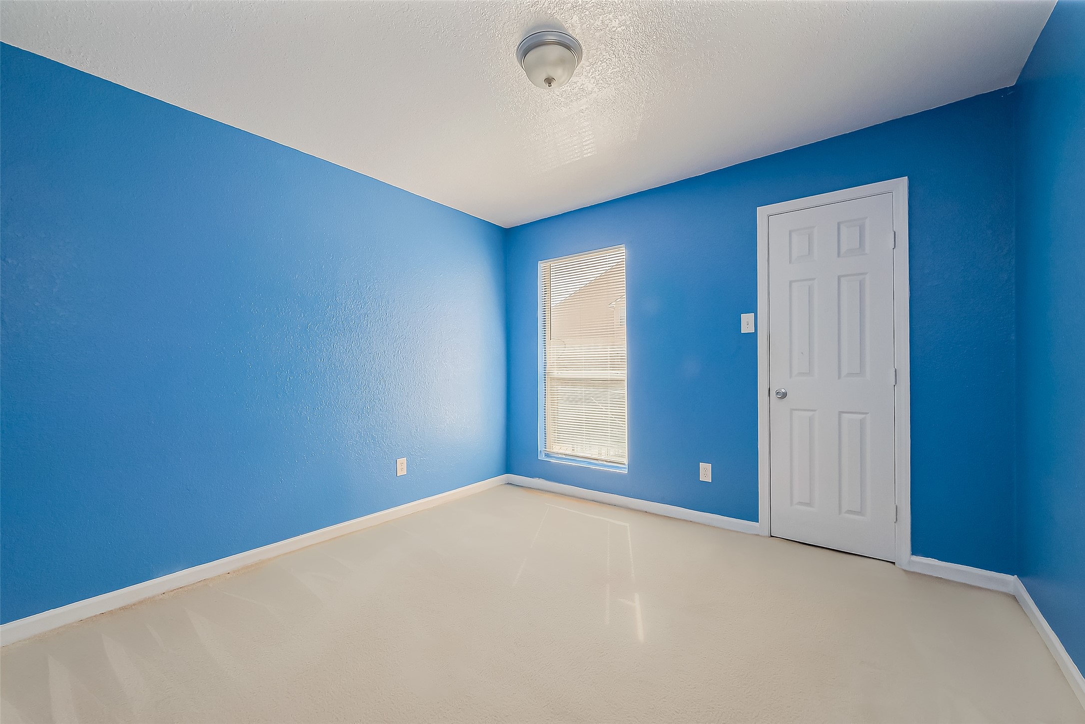 8100 Creekbend Drive, Unit 146 Houston, TX 77071 - Photo 5 of 17 a view of empty room