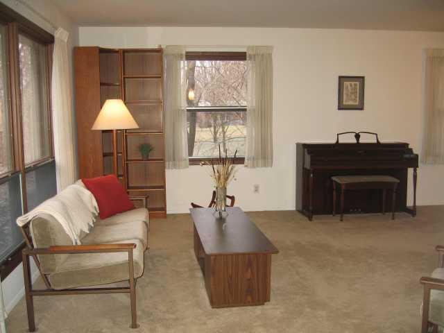 7429 Lantern Road Indianapolis, IN 46256 - Photo 5 of 6 Gallery Image 5