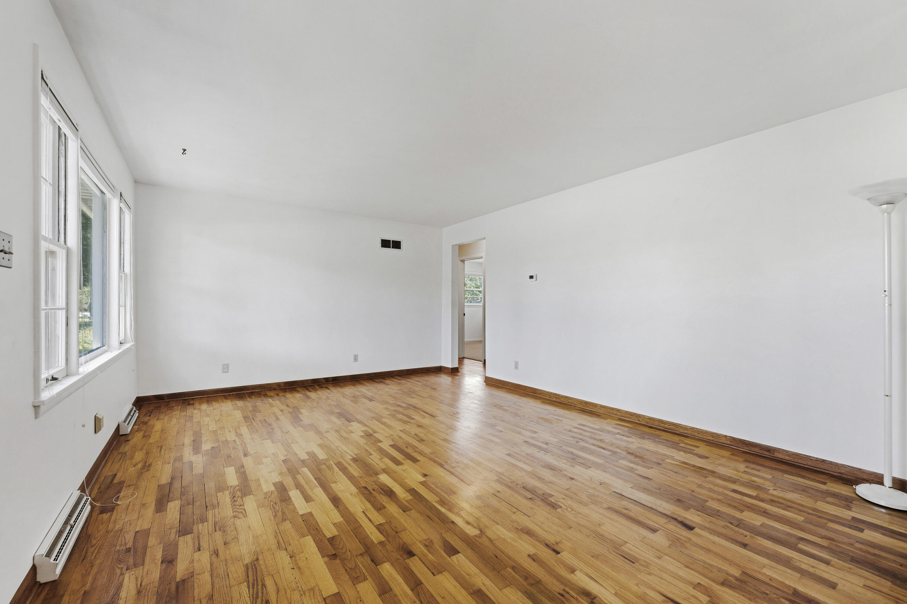 1061 Wedgewood Road St. Joseph, MI 49085 - Photo 5 of 37 Living Room
