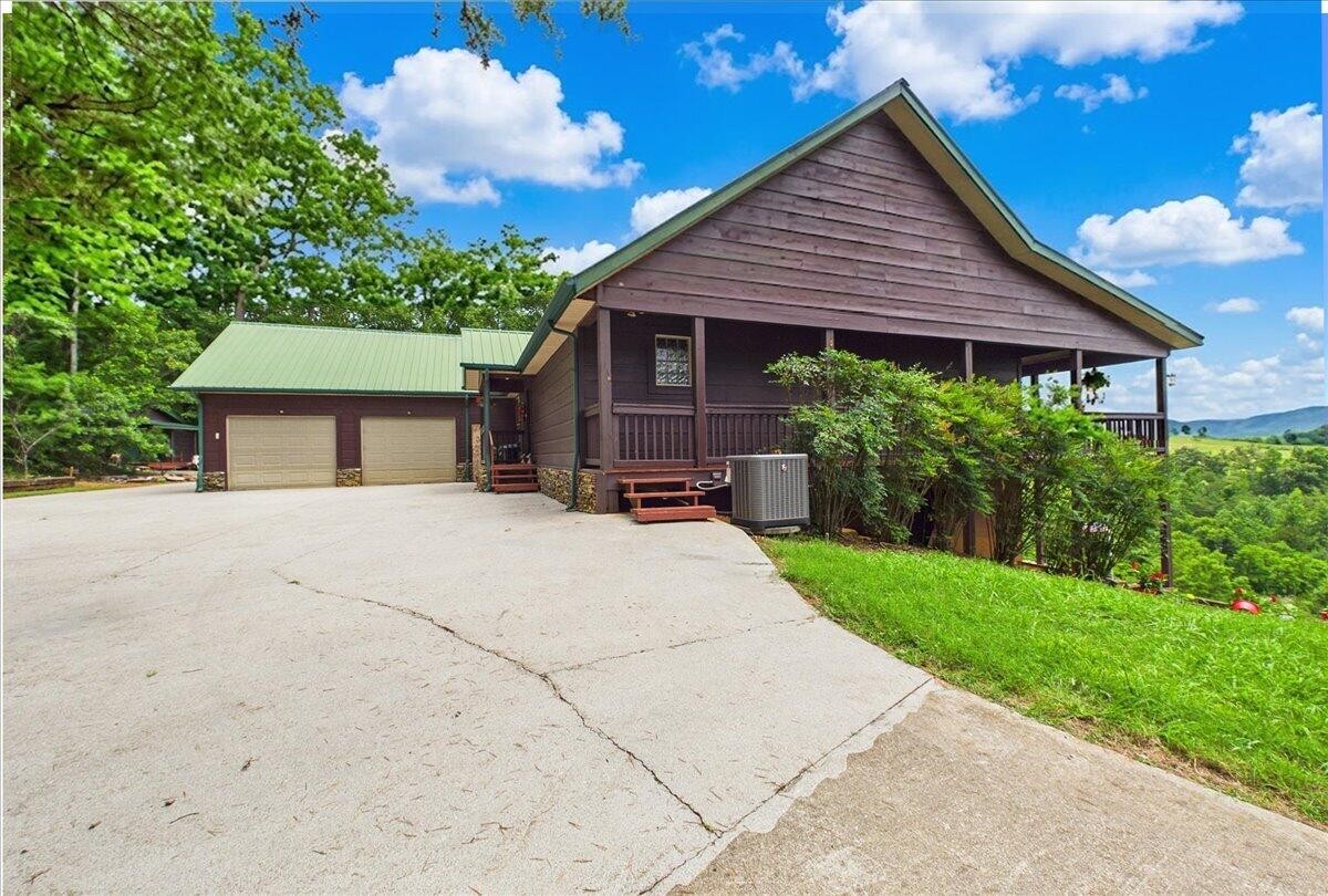 810 Belltown Road Tellico Plains, TN 37385 - Photo 4 of 53