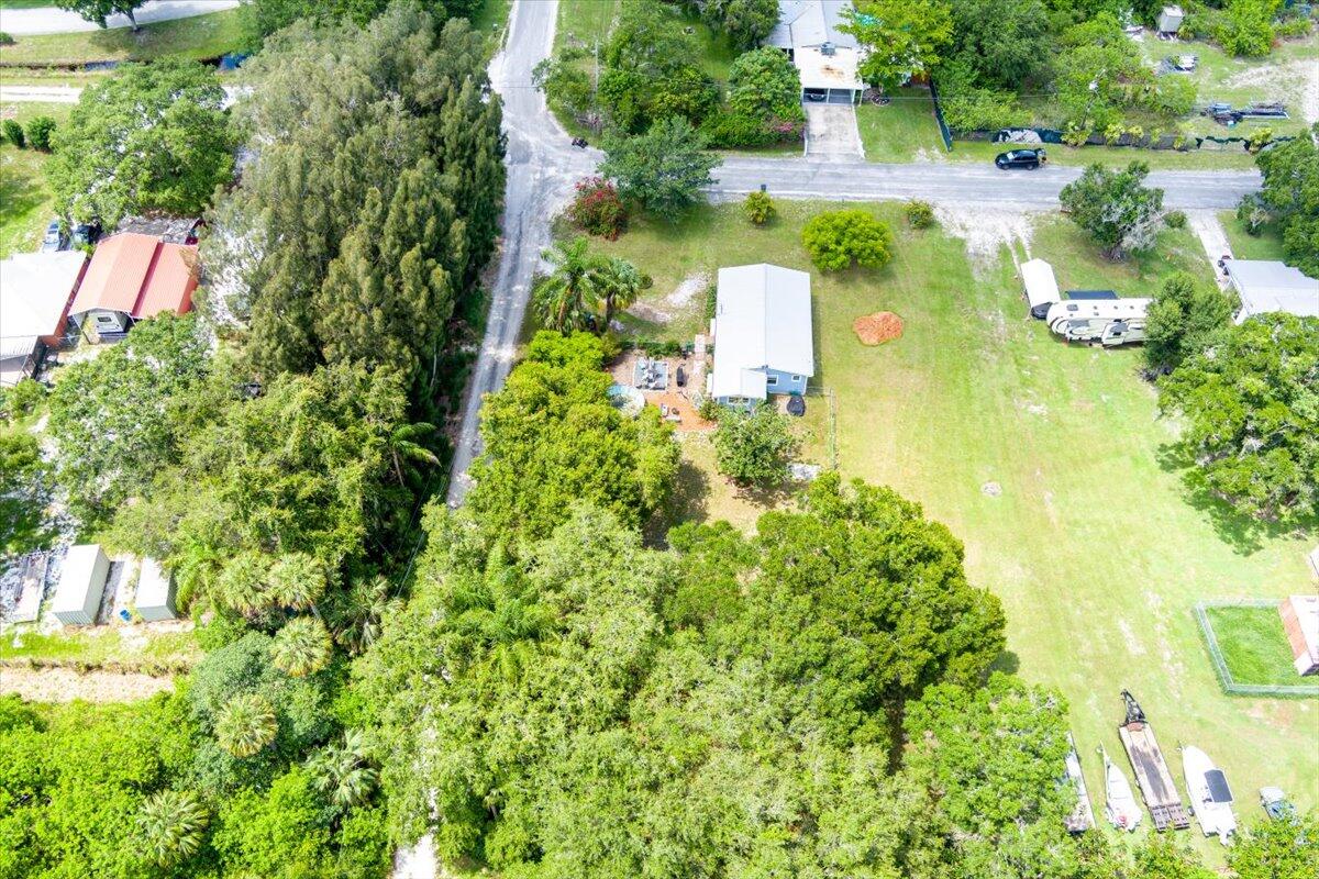5695 Altman Road Fort Pierce, FL 34981 - Photo 4 of 42 37-Altman-0036