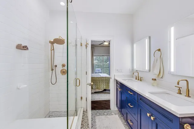 $715,000 | 2510 West Iowa Street, Unit 1, Chicago, IL 60622