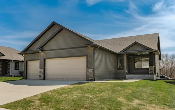 $459,000 | 3346 Ridgeline Drive Southeast, Rochester, MN 55904