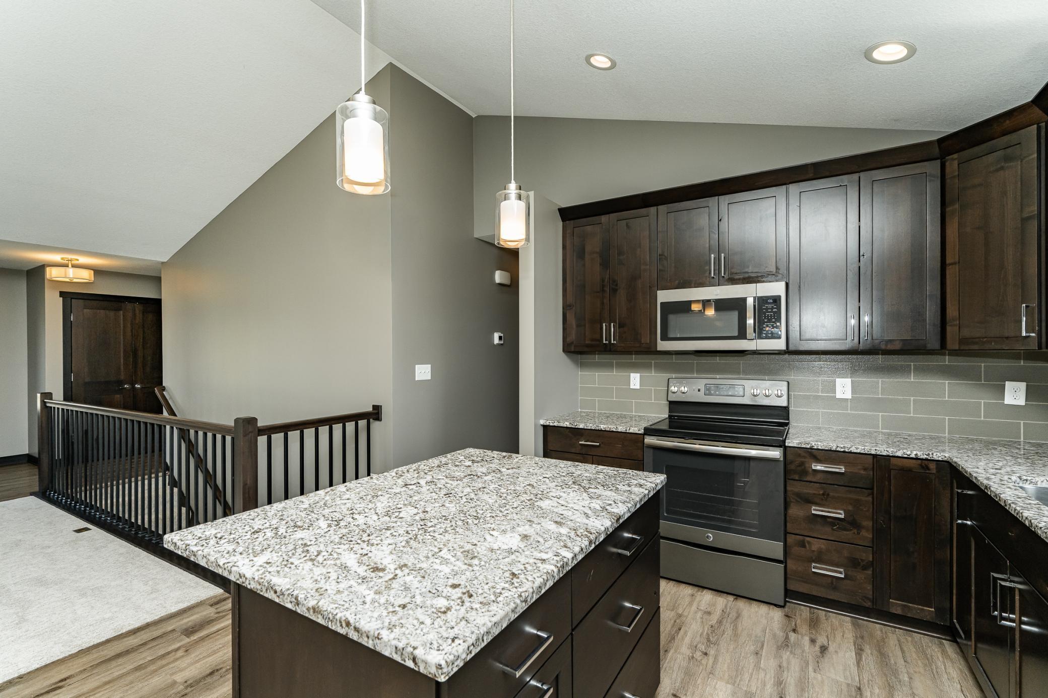 3346 Ridgeline Drive Southeast Rochester, MN 55904 - Photo 7 of 29