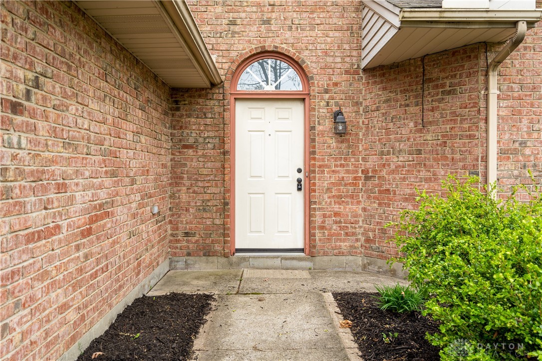 6527 Charlesgate Road Dayton, OH 45424 - Photo 4 of 35