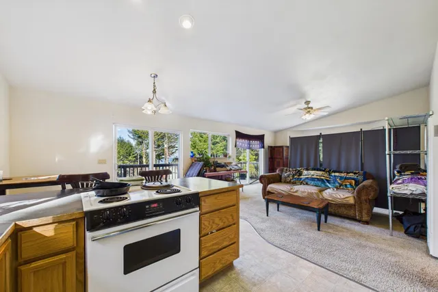 $324,000 | 972 Spring Road, Whitethorn, CA 95589