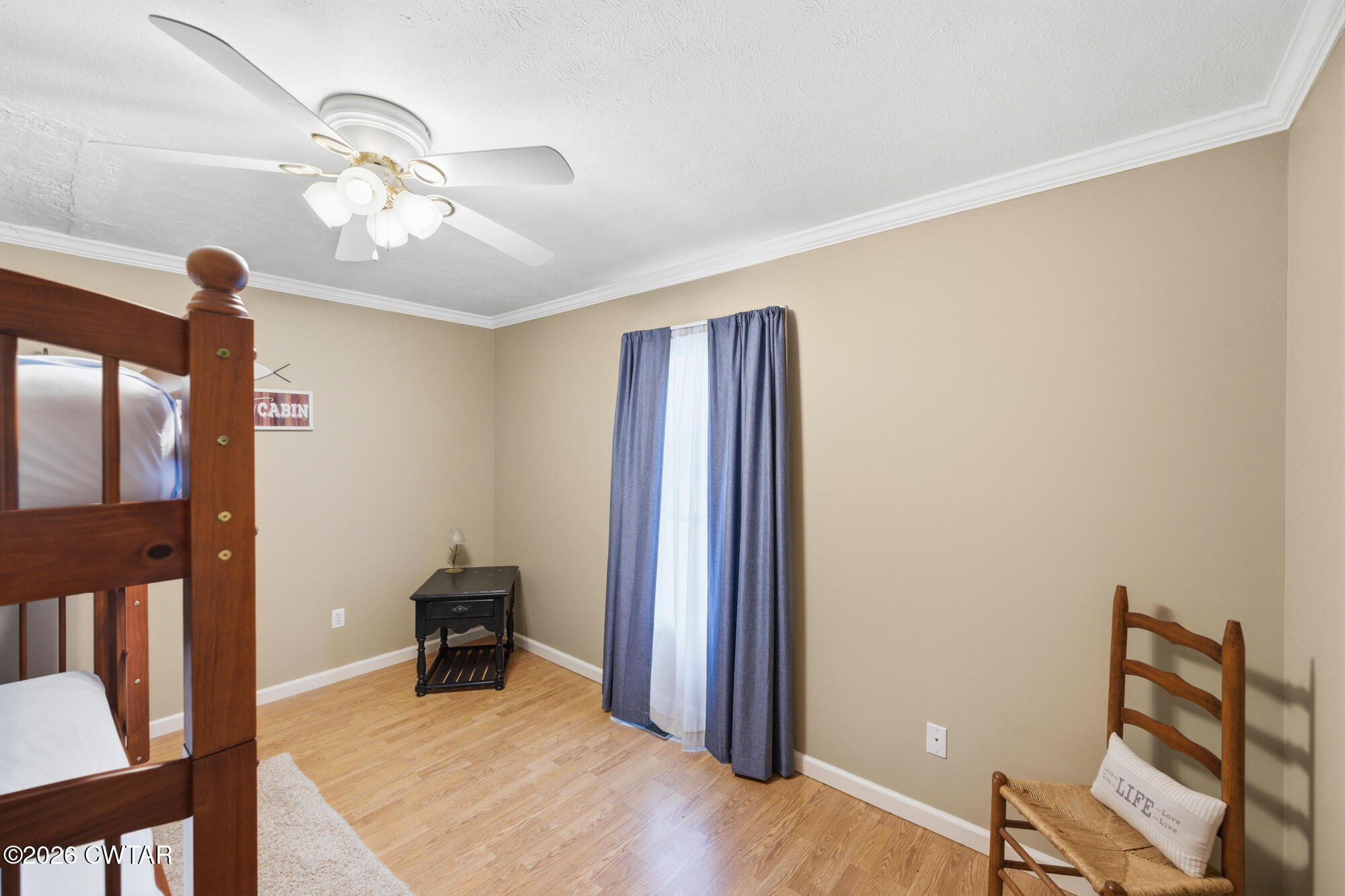 1728 Yarbro Landing Lane Decaturville, TN 38329 - Photo 13 of 44 a view of a room with workspace and mirror