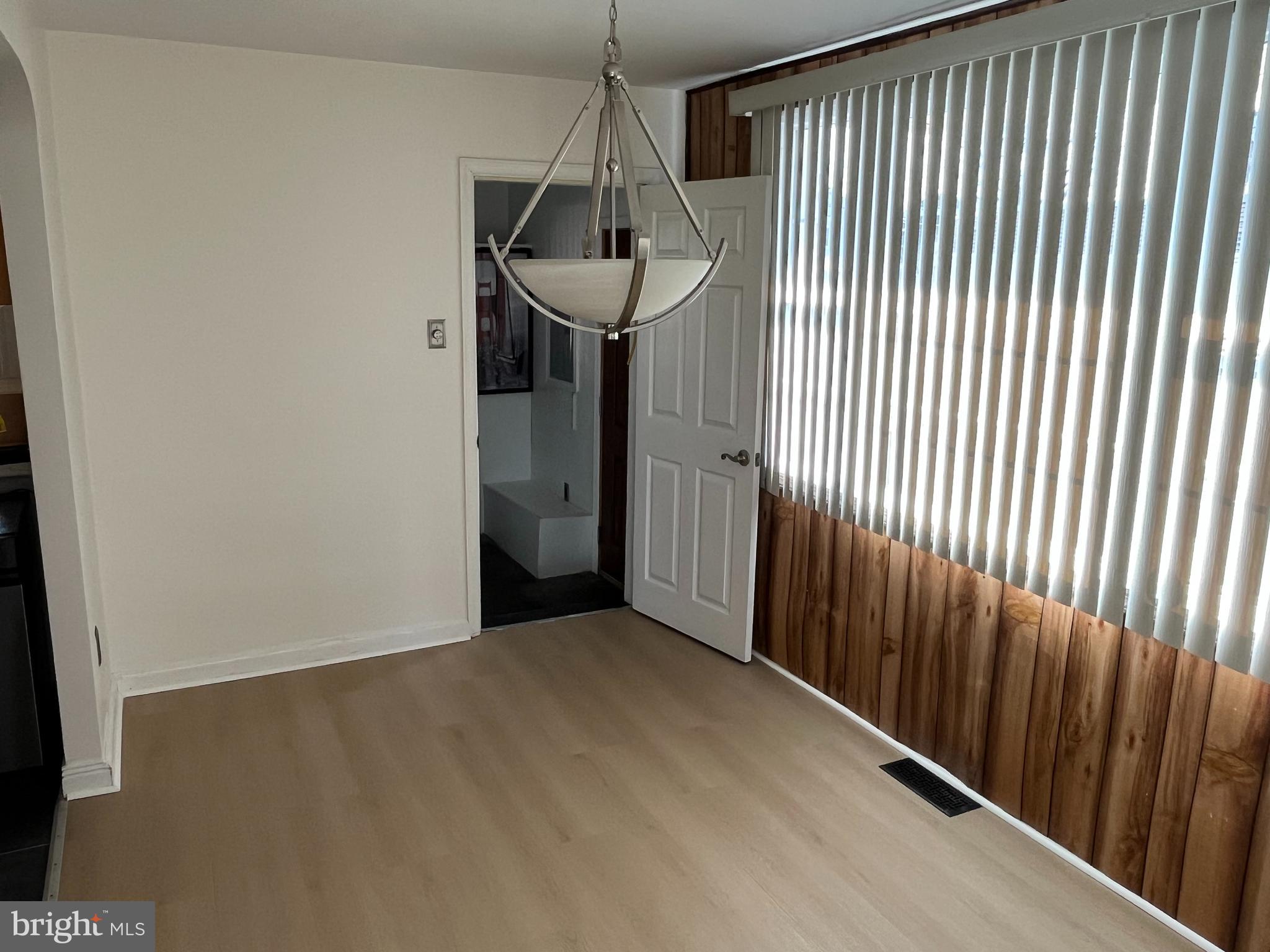 509 Larkspur Street Philadelphia, PA 19116 - Photo 6 of 15