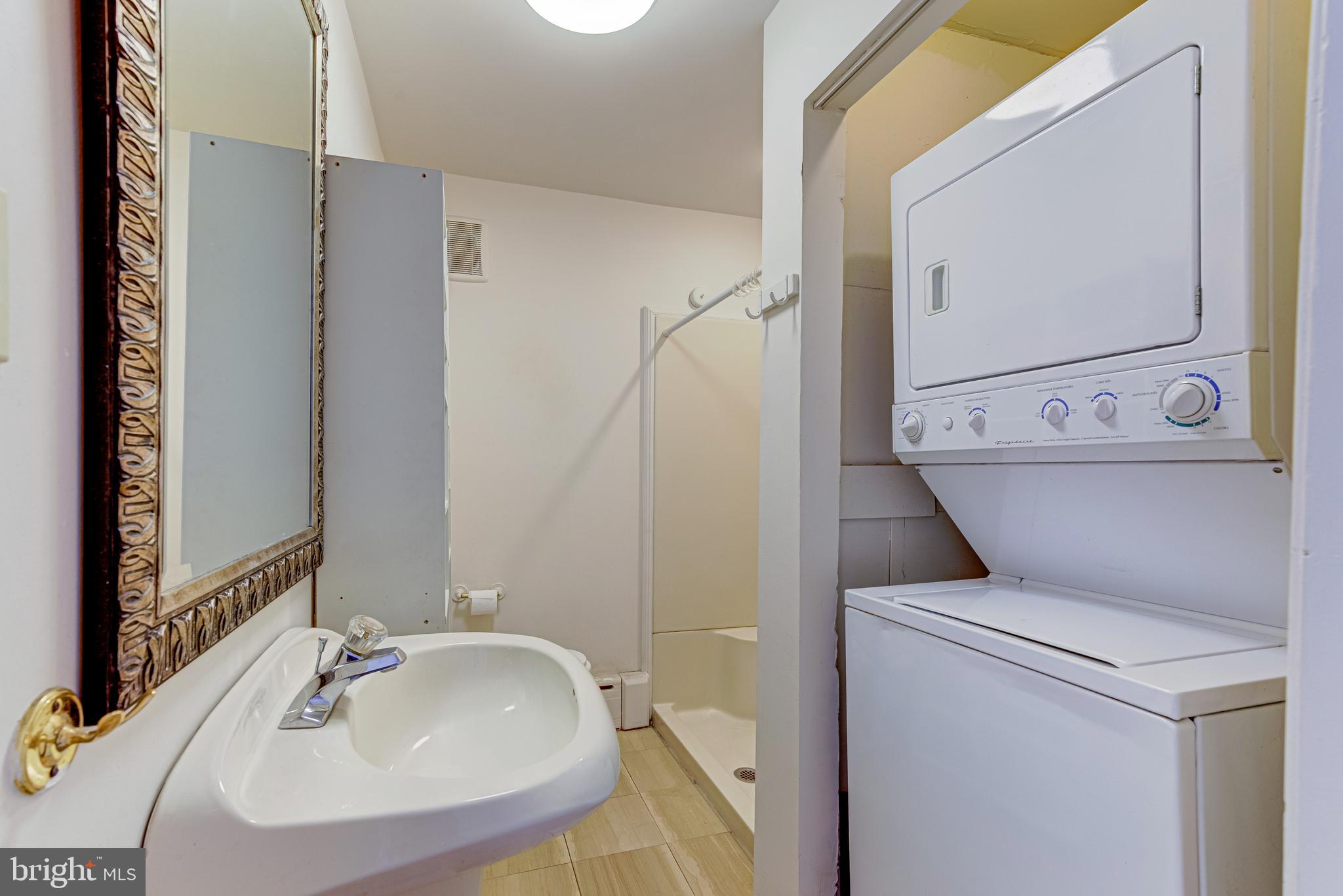 1825 South Broad Street, Unit 2 Philadelphia, PA 19148 - Photo 23 of 31