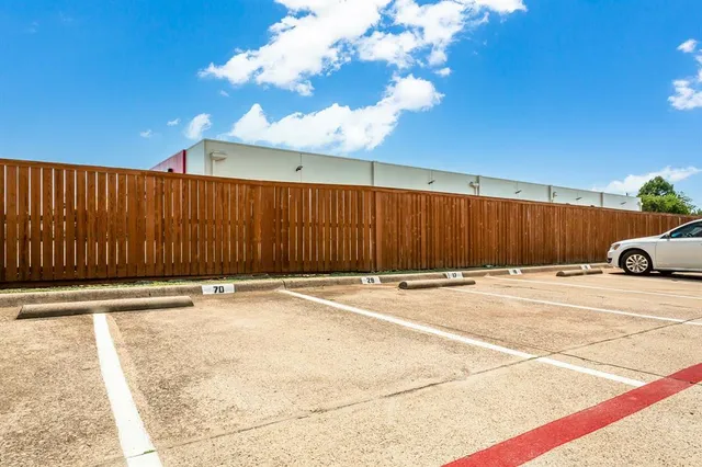 a picture of a wall with a white wall