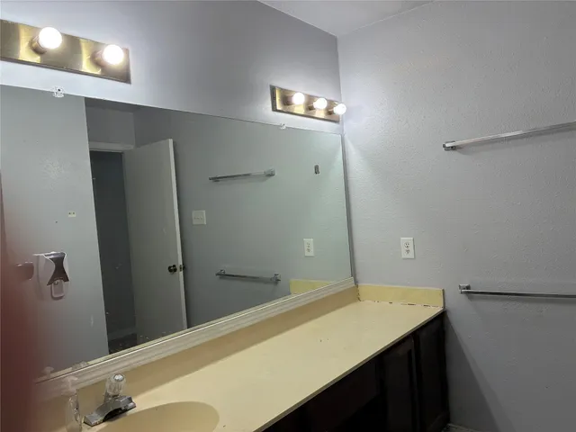 $1,200 | 8299 Cambridge Street, Unit 1401, Houston, TX 77054