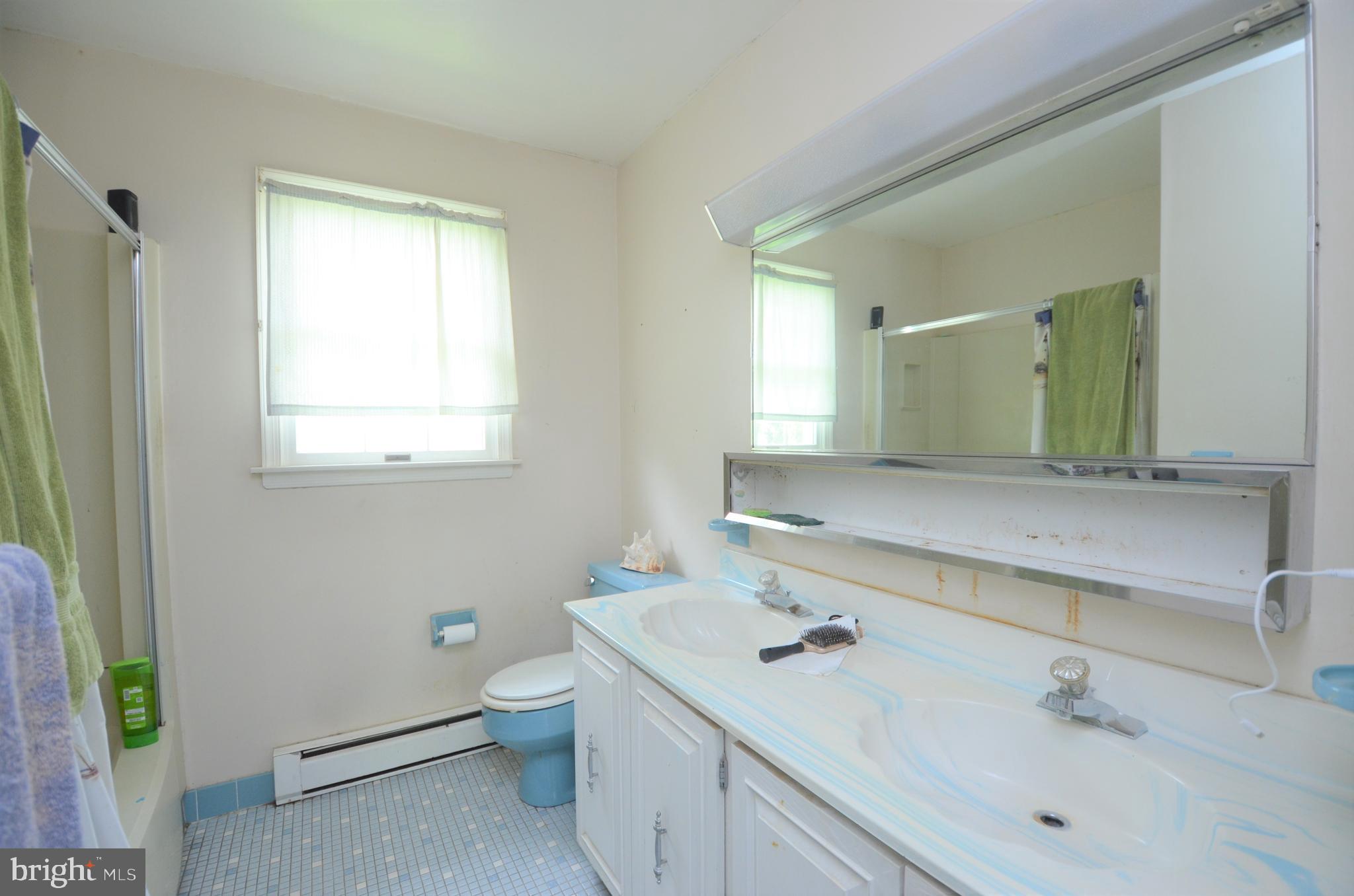 447 Georgetown Road Nazareth, PA 18064 - Photo 12 of 17