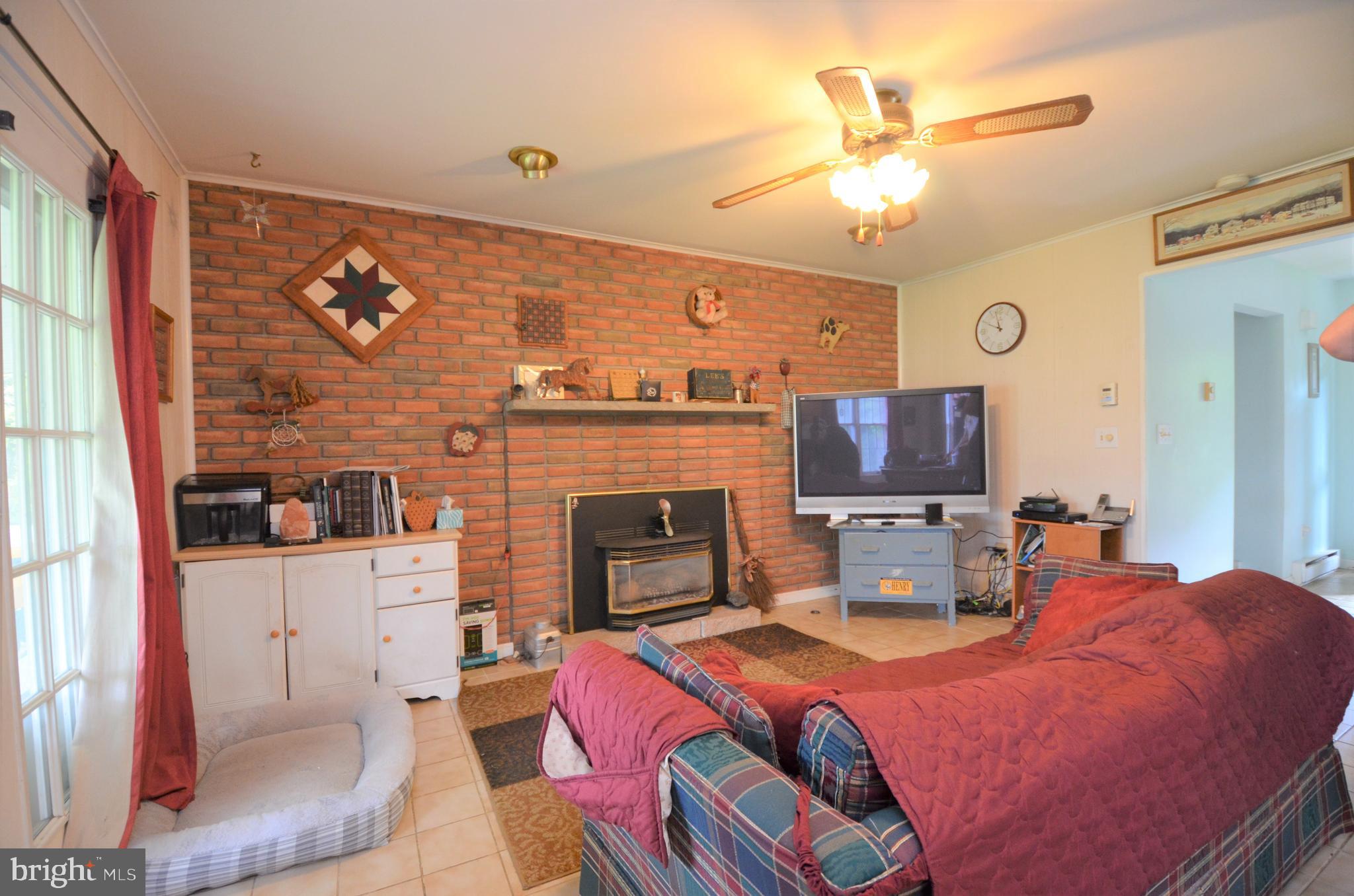 447 Georgetown Road Nazareth, PA 18064 - Photo 5 of 17