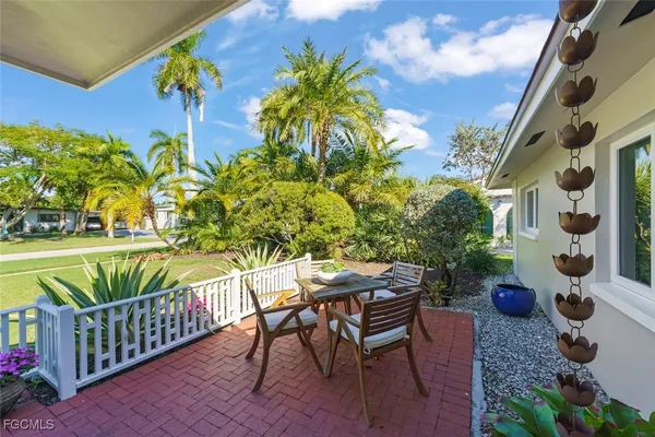 $579,000 | 3325 Avocado Drive, Fort Myers, FL 33901