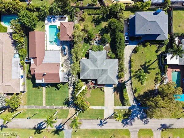 $579,000 | 3325 Avocado Drive, Fort Myers, FL 33901